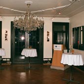 Foto: Empfangsraum AHK Oslo mit Lichtsignalen (c) Reckeweg